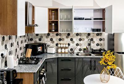Serviced Studio Apartment with En Suite in Kileleshwa - 3