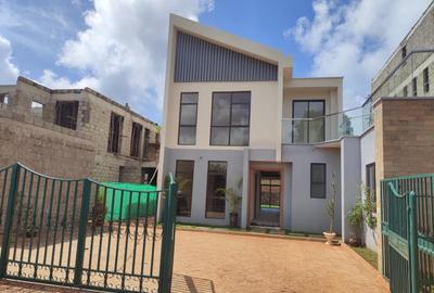 4 Bed House with En Suite in Kiambu Road