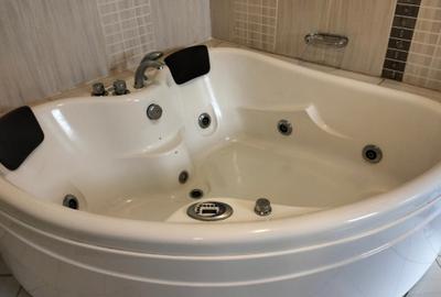 5 Bed Townhouse with En Suite in Lavington