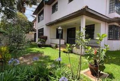 4 Bed Townhouse with En Suite at Lavington Green