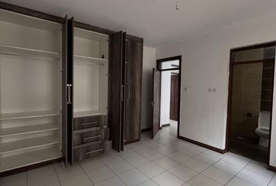 2 Bed Apartment with En Suite in Rhapta Road - 4