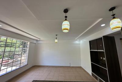 1 Bed Apartment with En Suite in Lavington