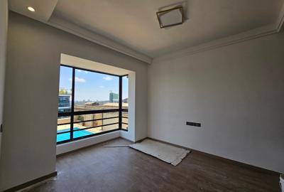 2 Bed Apartment with En Suite in Riverside - 4