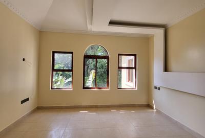 5 Bed House with En Suite in Kitisuru