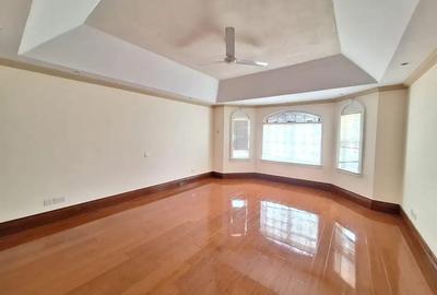 4 Bed House with En Suite in Kitisuru - 2