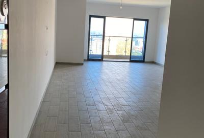 2 Bed Apartment with En Suite at Hundreds Streets