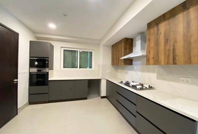 5 Bed Apartment with En Suite at General Mathenge Road - 4