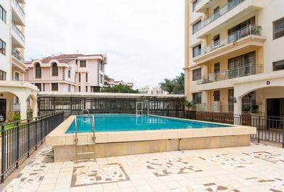 3 Bed Apartment with Swimming Pool in Kilimani - 4