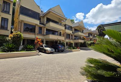 5 Bed Townhouse with En Suite at Lavington Green - 4