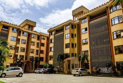 Serviced 3 Bed Apartment with En Suite in Nyali Area - 2