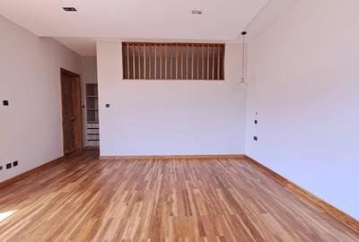 4 Bed Villa with En Suite at Loresho - 4