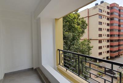4 Bed Apartment with En Suite in Parklands - 4