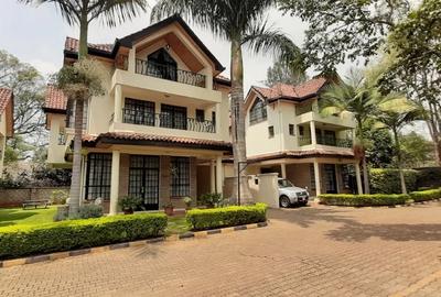 5 Bed Townhouse with En Suite in Lavington