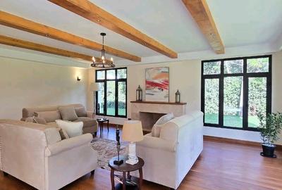 5 Bed House with En Suite in Runda - 4