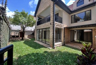 6 Bed Townhouse with En Suite at Convent Drive