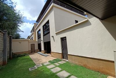 4 Bed Townhouse with En Suite at Othaya Road