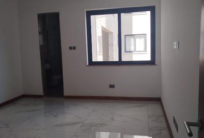 3 Bed Apartment with En Suite in Kileleshwa