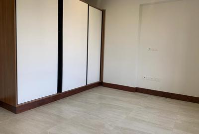 1 Bed Apartment with En Suite in Westlands Area - 3