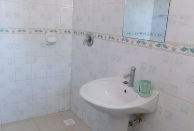 Serviced 3 Bed Apartment with En Suite in Shanzu