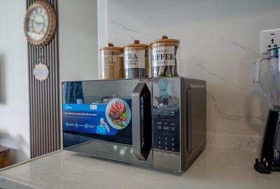 Serviced 2 Bed Apartment with En Suite in Riverside - 2