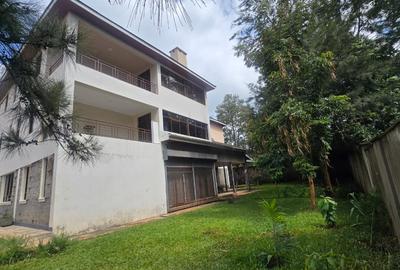 Furnished 2 Bed Apartment with En Suite in Runda