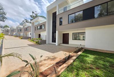 6 Bed Townhouse with En Suite at Old Kitusuru - 2