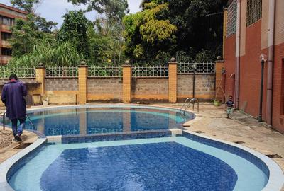 Serviced 5 Bed Apartment with En Suite at Riverside Drive - 3