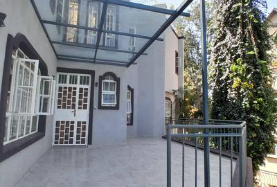 4 Bed House with En Suite in Spring Valley