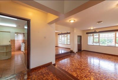 4 Bed House with En Suite in Runda - 4