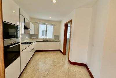 3 Bed Apartment with En Suite in Parklands