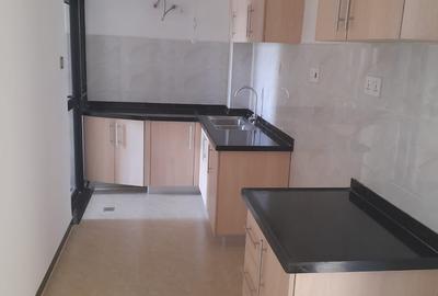 2 Bed Apartment with En Suite in Dennis Pritt