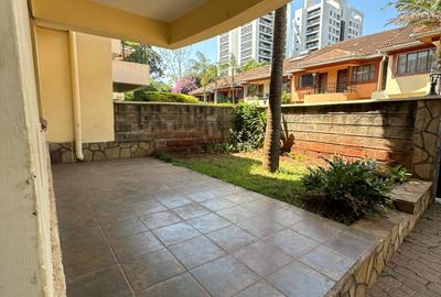 5 Bed Townhouse with En Suite in Lavington - 4