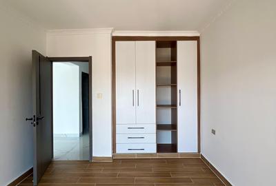 1 Bed Apartment with En Suite at Taya Center