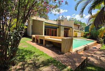 4 Bed Villa with En Suite at Old Runda.
