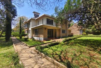 5 Bed Townhouse with En Suite at Mioton Karen - 3