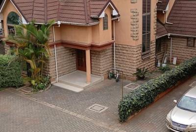 5 Bed Townhouse with En Suite in Lavington
