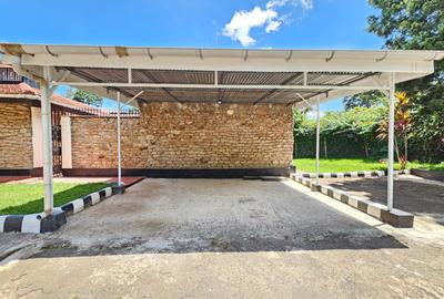 4 Bed House with En Suite at Lakeview