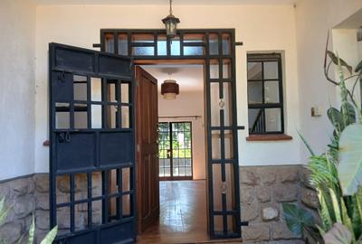 4 Bed Villa with En Suite in Runda - 4