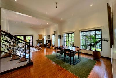 4 Bed Villa with En Suite in Spring Valley - 4