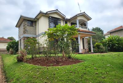 4 Bed Townhouse with En Suite at Red Hill - 2