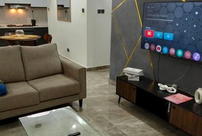 Serviced 2 Bed Apartment with En Suite in Kilimani - 2