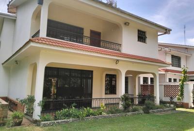 5 Bed Townhouse with En Suite in Lavington