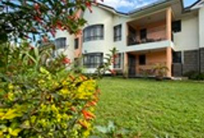 Serviced 2 Bed Apartment with En Suite in Runda - 4