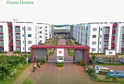 3 Bed Apartment with Swimming Pool in Tatu City