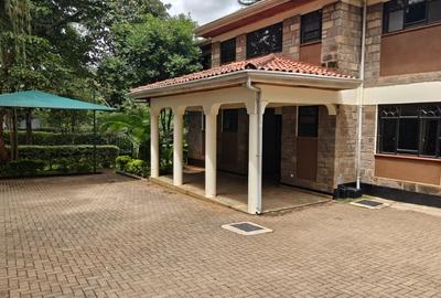 5 Bed Villa with En Suite in Karen