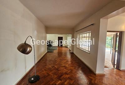 4 Bed House with En Suite in Ridgeways - 3