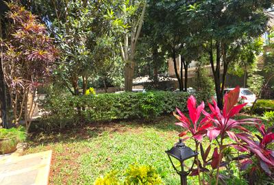 6 Bed Townhouse with En Suite in Lavington - 2