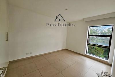 2 Bed Apartment with En Suite in Lavington - 2