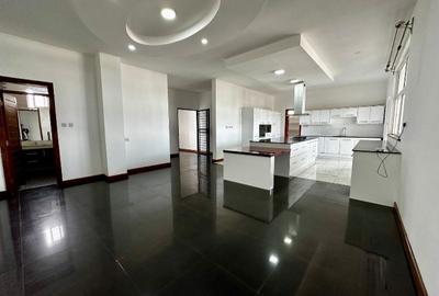 4 Bed Apartment with En Suite at Westlands Area