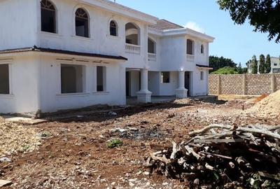 8 Bed House with En Suite in Nyali Area